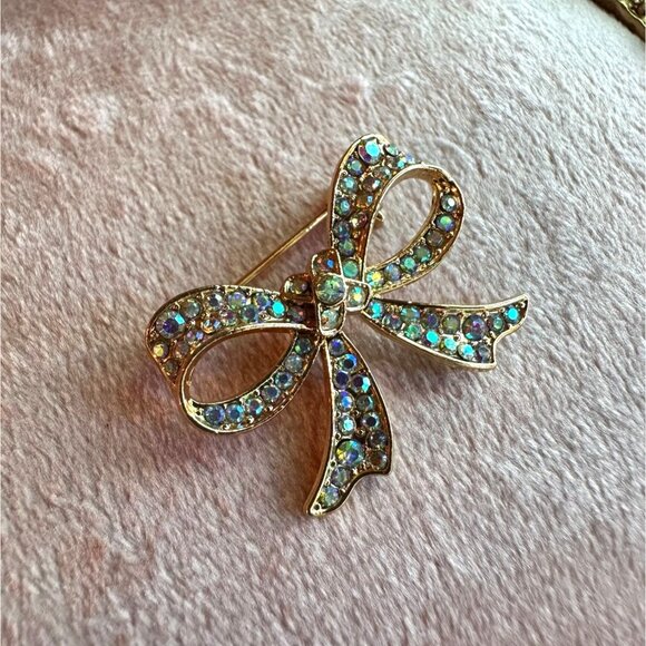 Gold-Tone Bow Brooch With Sparkling Iridescent Rhinestones Aurora Borealis - Picture 6 of 8